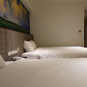 Twin Room No Window
